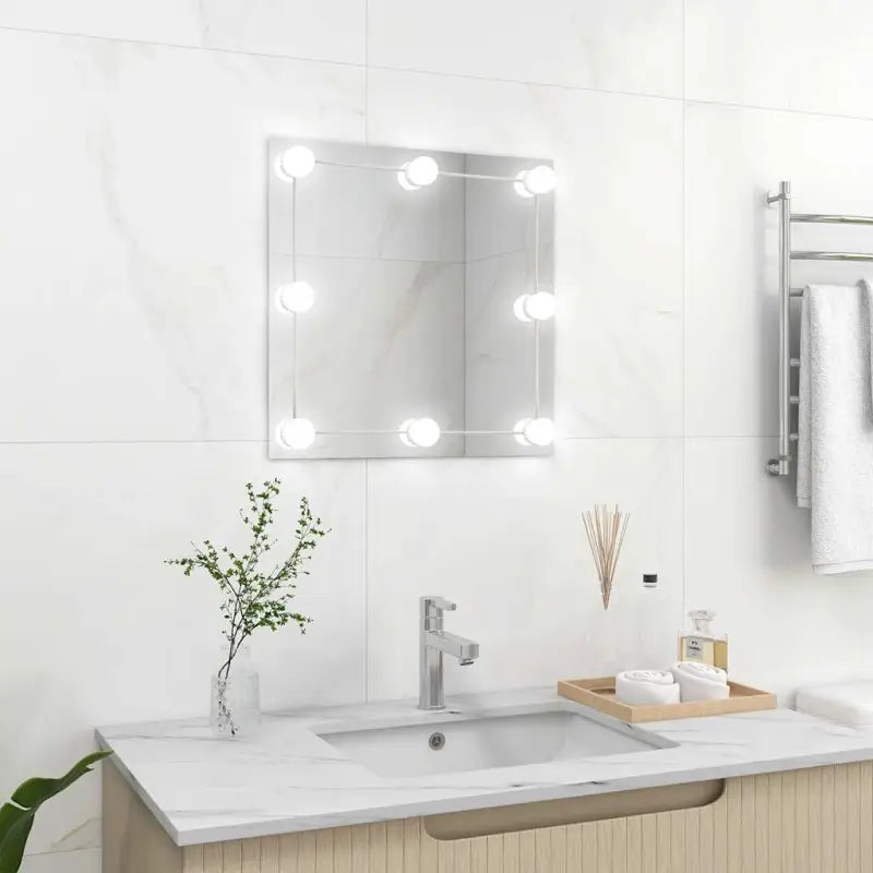Minimalistische wandspiegel voor een ruimere uitstraling - 50 x 50 cm / 1 / Met LED’s - Spiegels