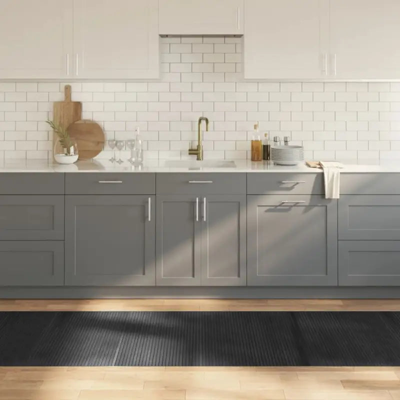 Modern bamboe vloerkleed in neutrale kleuren voor een natuurlijke uitstraling - Grijs / 80 x 500 cm - Vloerkleden