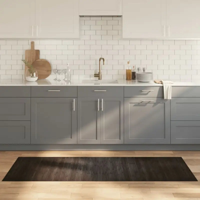 Modern bamboe vloerkleed in neutrale kleuren voor een natuurlijke uitstraling - Donkerbruin / 70 x 200 cm - Vloerkleden