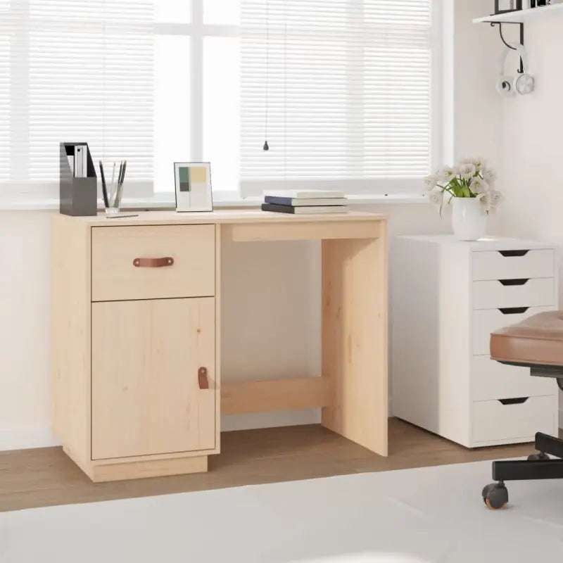 Modern bureau met massief grenenhout voor een elegante werkplek - Naturel - Bureaus