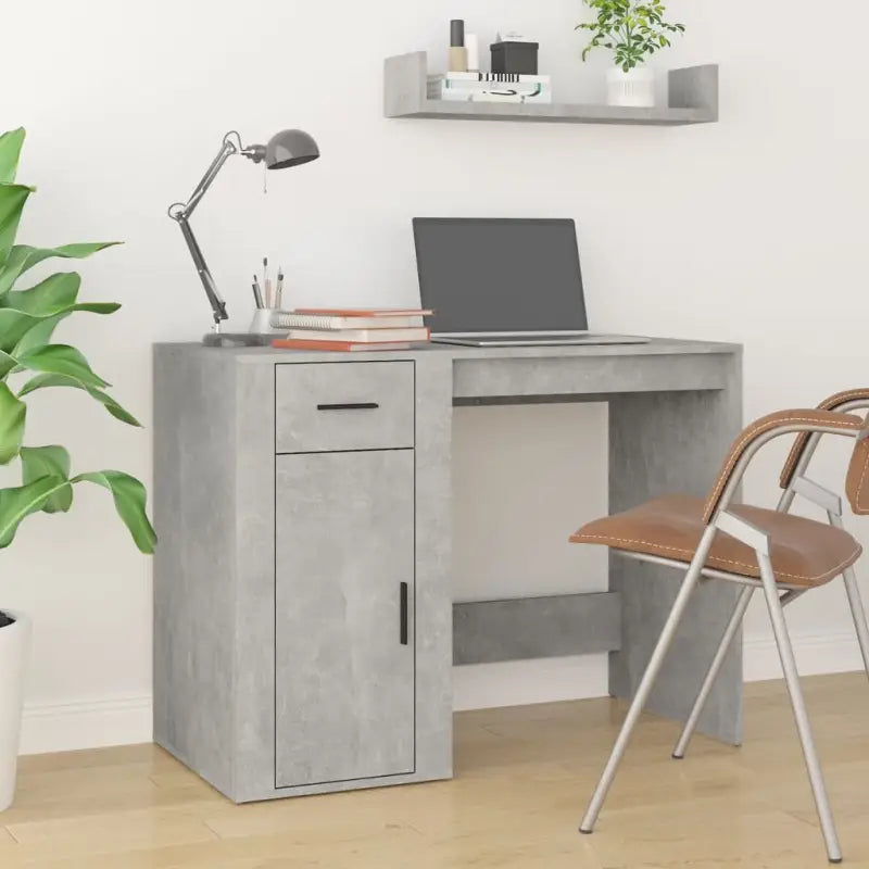 Modern bureaus van bewerkt hout met elegante en duurzame afwerking - Bureaus