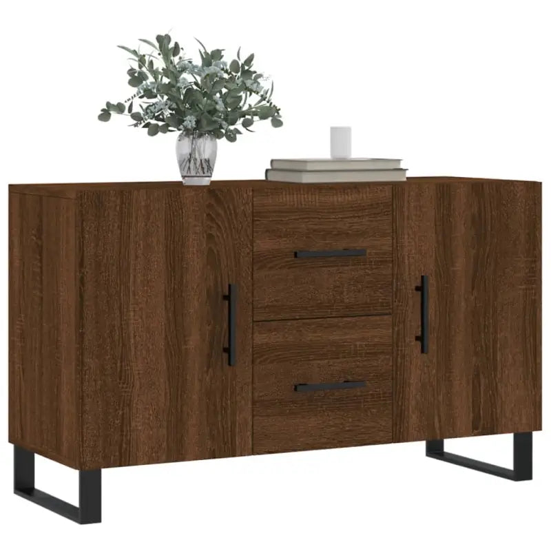 Modern dressoir met metalen poten en bewerkt hout voor een tijdloze uitstraling - Dressoirs & buffetkasten
