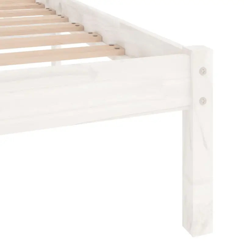 Modern houten bedframe van massief grenenhout voor je slaapkamer - Bedden & bedframes