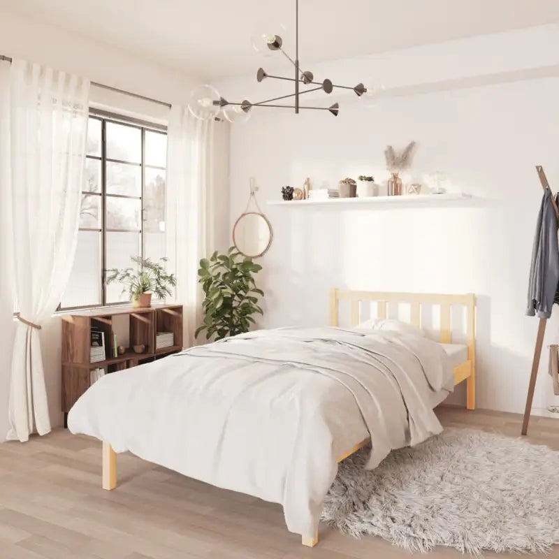 Moderne houten bedframe van massief grenenhout voor stijlvolle slaapkamers - Bedden & bedframes