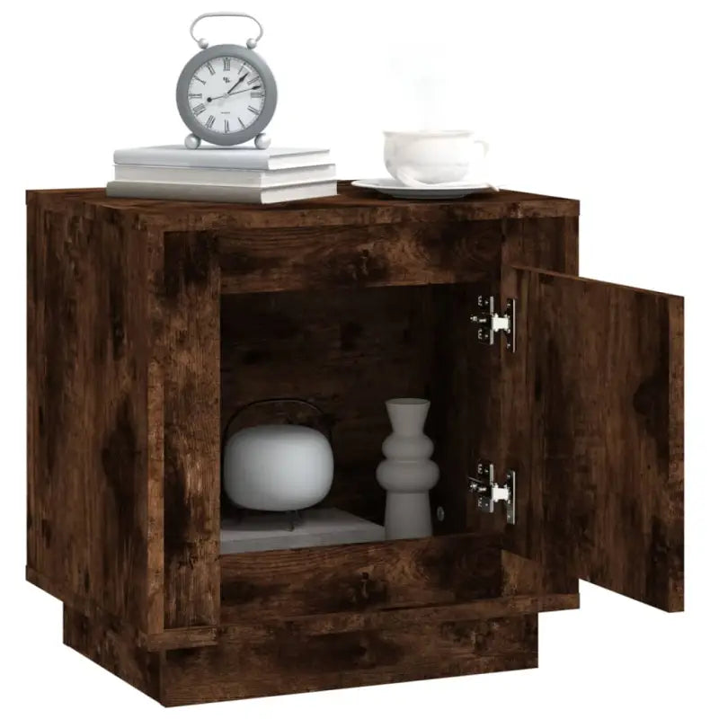 Moderne stijl nachtkastje van bewerkt hout voor een eigentijds interieur - Nachtkastjes