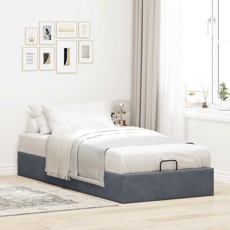 Moderne voetenbankje met opbergfunctie en geschikt voor boxspring nodig - Bedden & bedframes