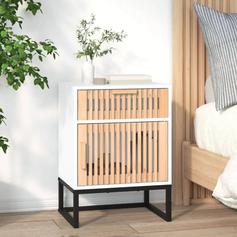 Nachtkastje met metalen poten en bewerkt hout in Scandinavisch design - Wit / 1 - Nachtkastjes
