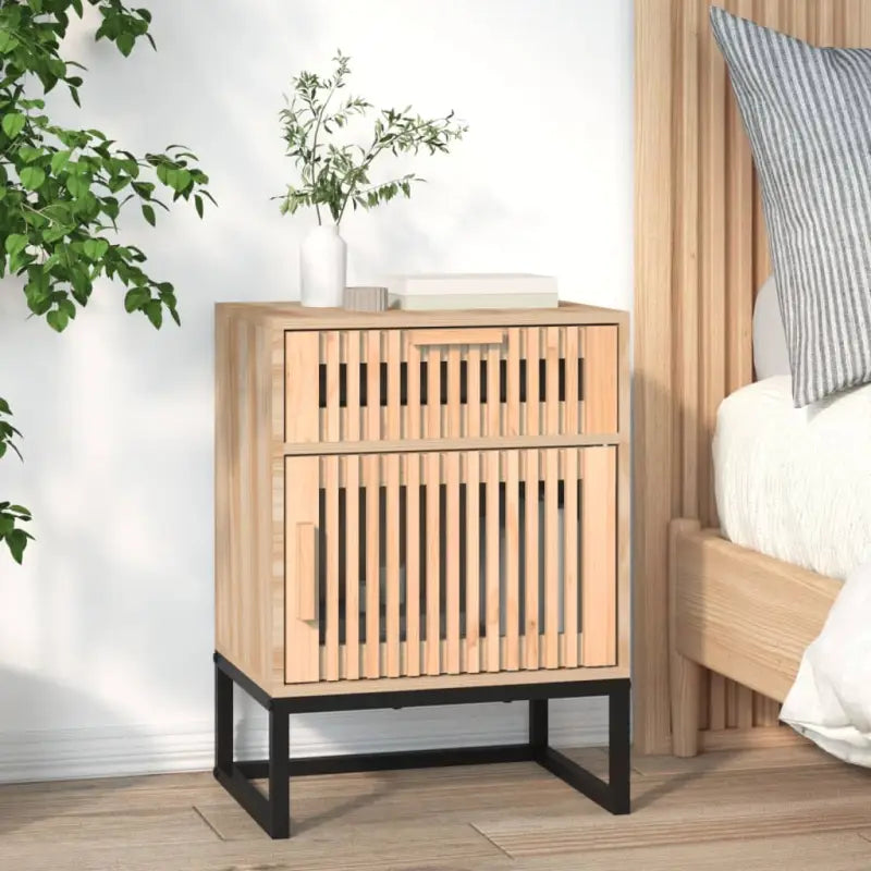 Nachtkastje met metalen poten en bewerkt hout in Scandinavisch design - Bruin / 1 - Nachtkastjes