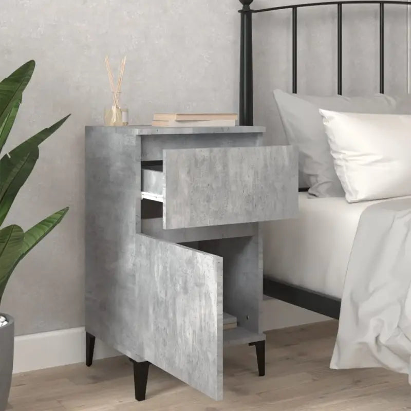 Nachtkastje van bewerkt hout met tijdloos en elegant ontwerp - Nachtkastjes