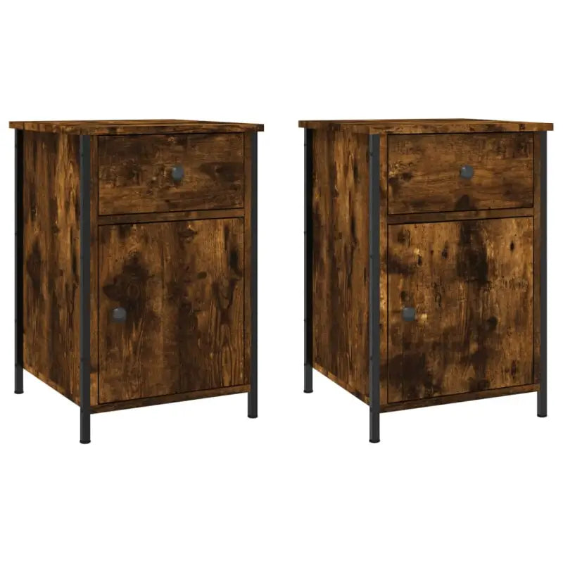 Nachtkastjes van bewerkt hout met elegant en tijdloos ontwerp - Nachtkastjes