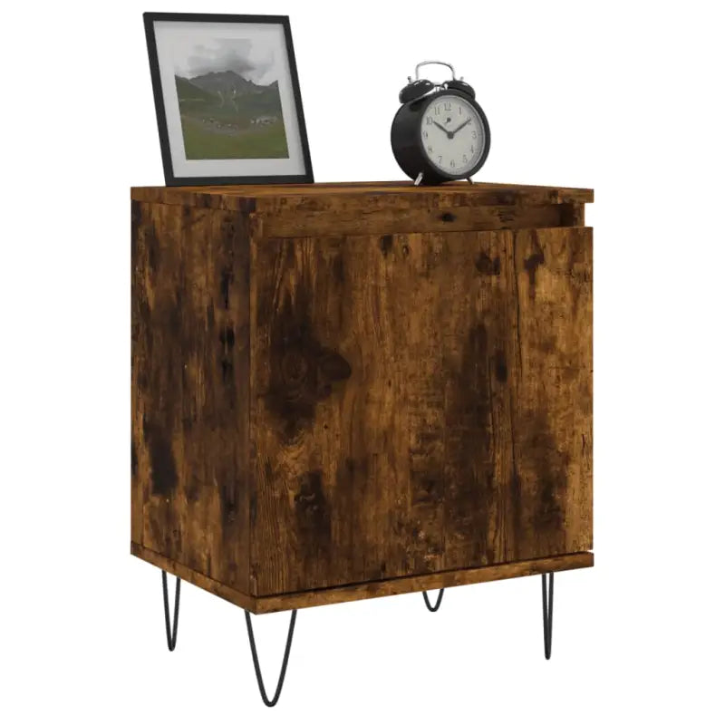 Nachtkastjes van bewerkt hout met elegant ontwerp en duurzame afwerking - Nachtkastjes