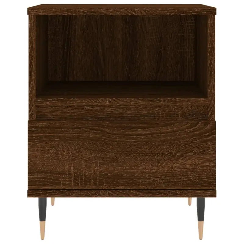 Nachtkastjes van bewerkt hout met metalen poten voor een elegante uitstraling - Nachtkastjes