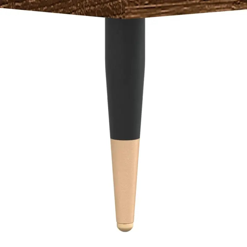 Nachtkastjes van bewerkt hout met metalen poten voor een elegante uitstraling - Nachtkastjes