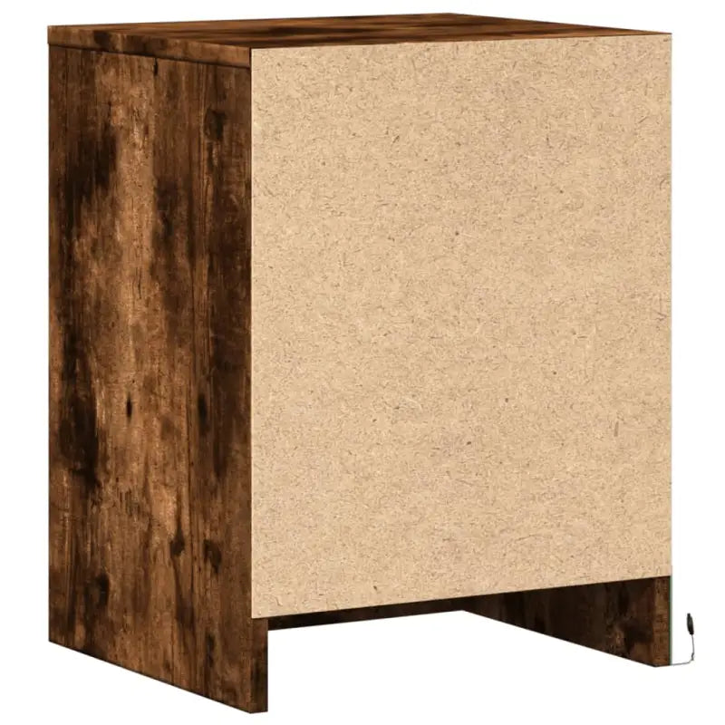 Nachtkastjes van bewerkt hout met tijdloze charme voor woonkamer of slaapkamer - Nachtkastjes