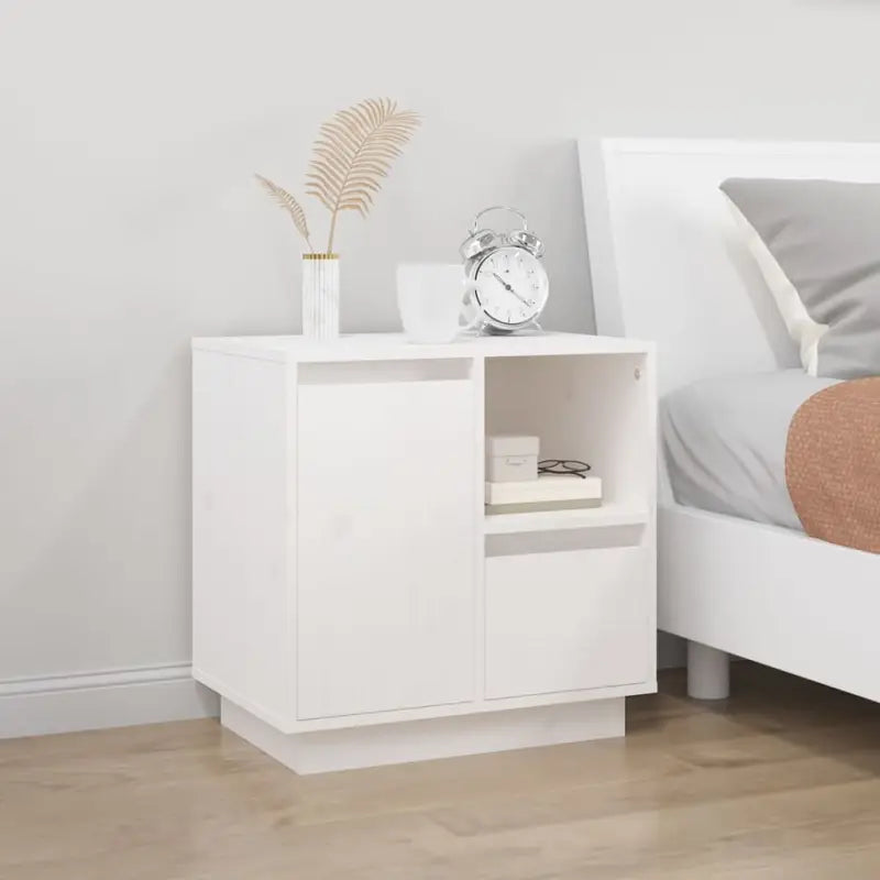 Nachtkastjes van massief grenenhout met elegant en tijdloos ontwerp - Nachtkastjes