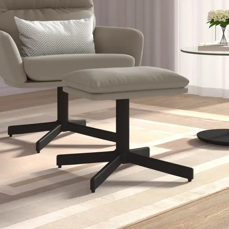 Poefs met metalen poten voor een modern en luxe interieur - Lichtgrijs / 1 - Poefs
