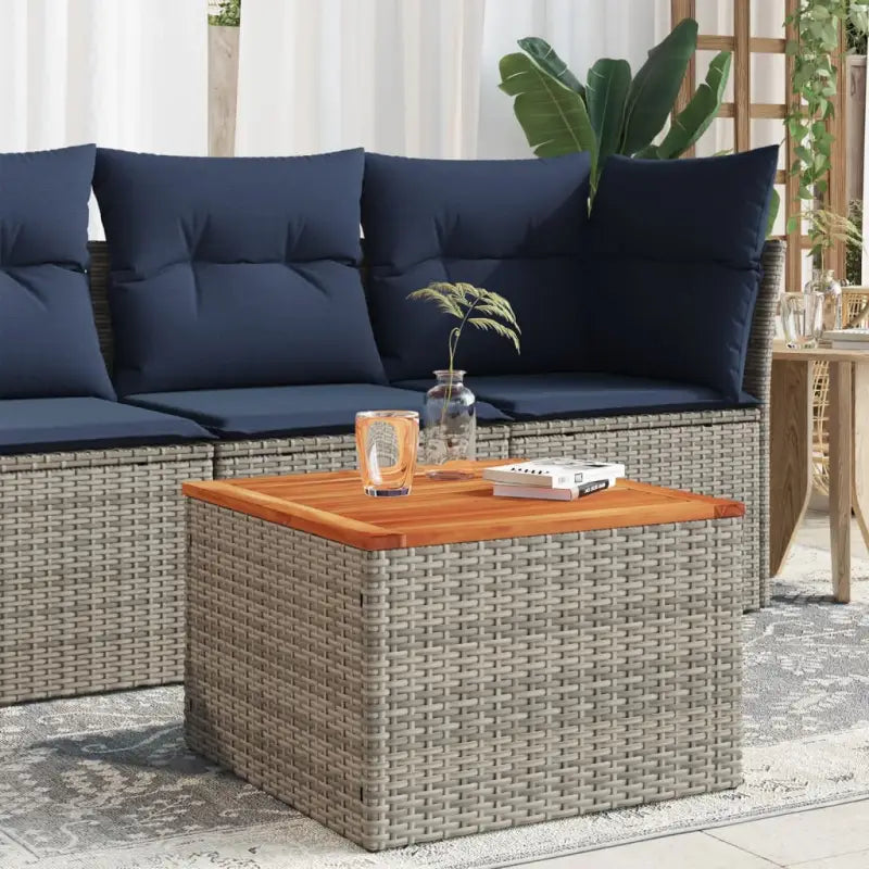 Poly rattan tuintafel voor gezellig samenzijn en eenvoudig schoonmaken - Tuintafels