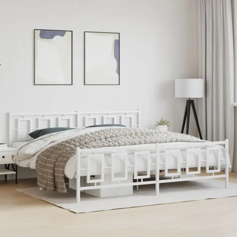Robuust metalen bedframe met extra opbergruimte en tijdloos design - Wit / 200 x 200 cm / met hoofdbord & voetbord