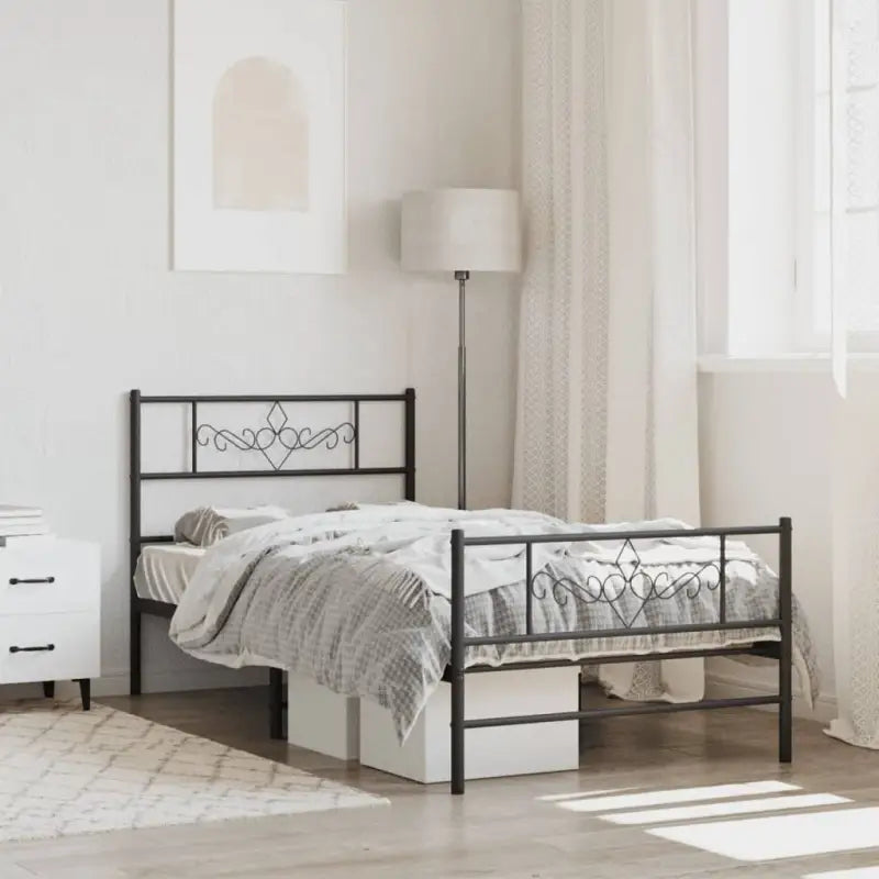 Robuust metalen bedframe met extra opbergruimte en tijdloos design - Zwart / 75 x 190 cm / met hoofdbord & voetbord