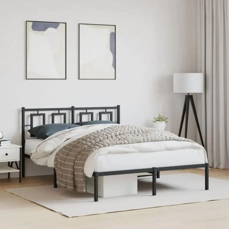 Robuust metalen bedframe met extra opbergruimte en tijdloos design - Zwart / 135 x 190 cm / met hoofdbord - Bedden &