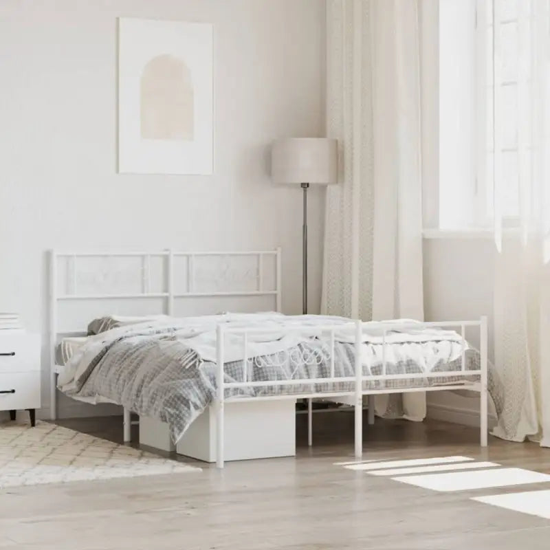Robuust metalen bedframe met extra opbergruimte en tijdloos design - Bedden & bedframes