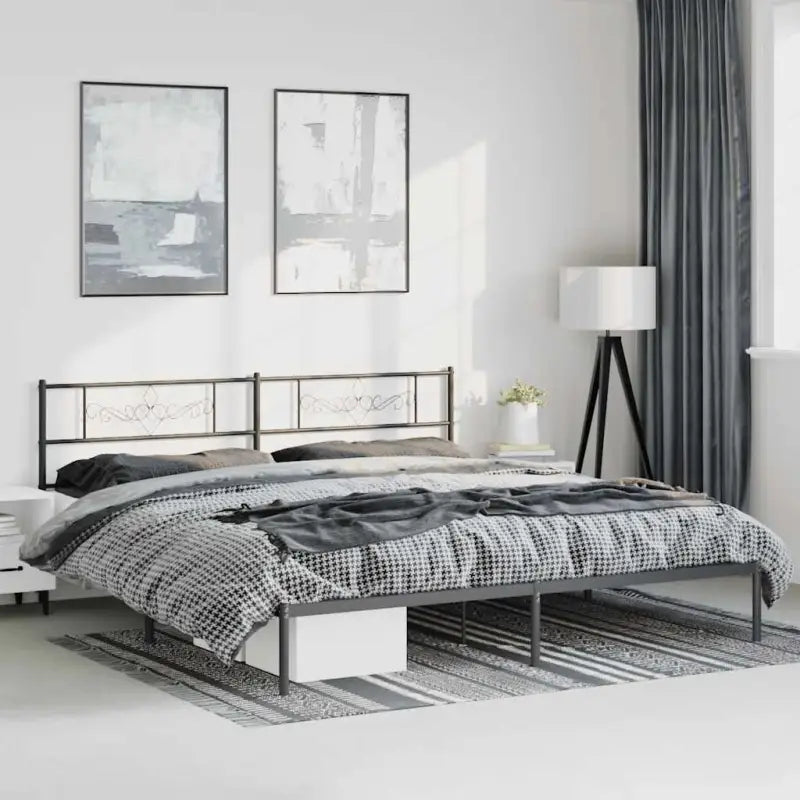 Robuust metalen bedframe met extra opbergruimte en tijdloos design - Zwart / 193 x 203 cm / met hoofdbord - Bedden &