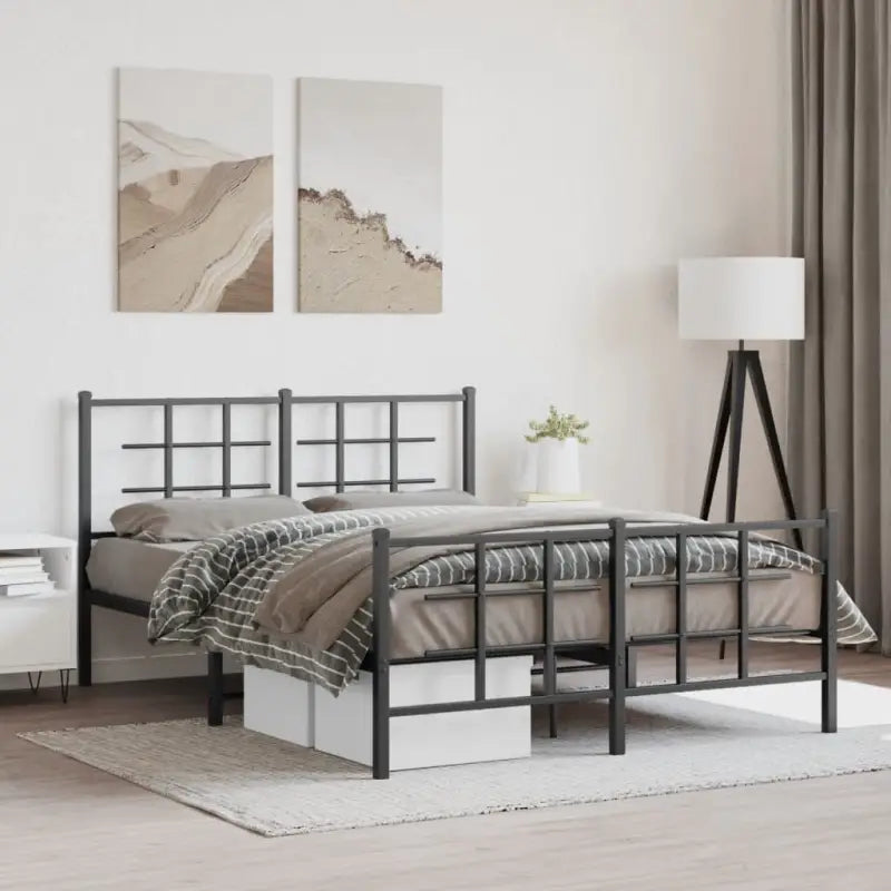 Robuust metalen bedframe met extra opbergruimte en tijdloos ontwerp - Zwart / 140 x 190 cm / met hoofdbord & voetbord