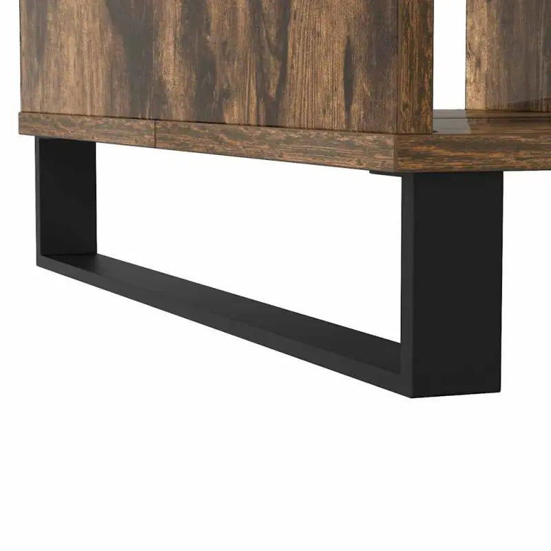 Salontafel met bewerkt hout en ijzeren poten voor stijl en functionaliteit - Salontafels