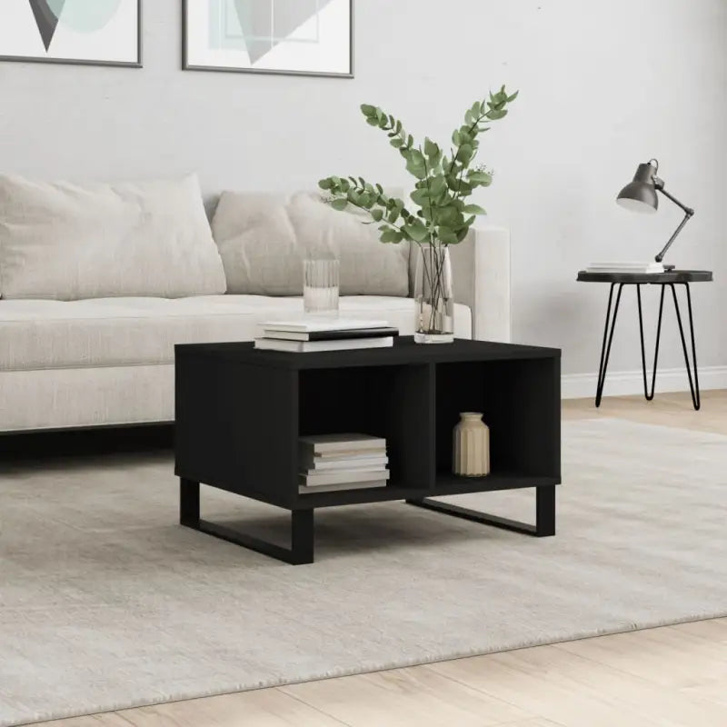 Salontafel met bewerkt hout en metalen poten voor een elegante woonkamer - Salontafels
