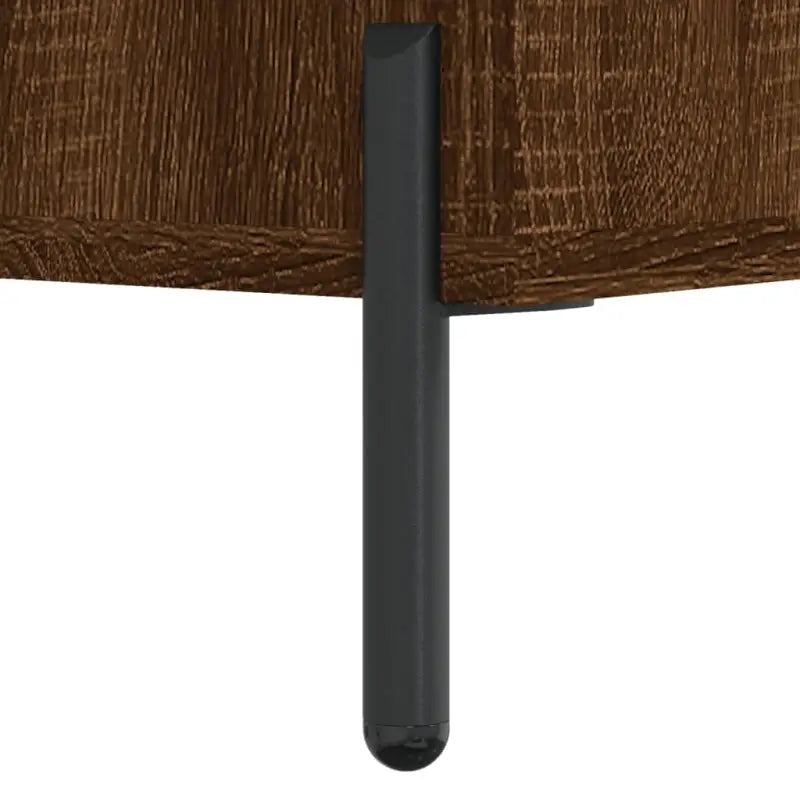 Salontafel met ijzeren poten en bewerkt hout voor een elegante woonkamer - Salontafels