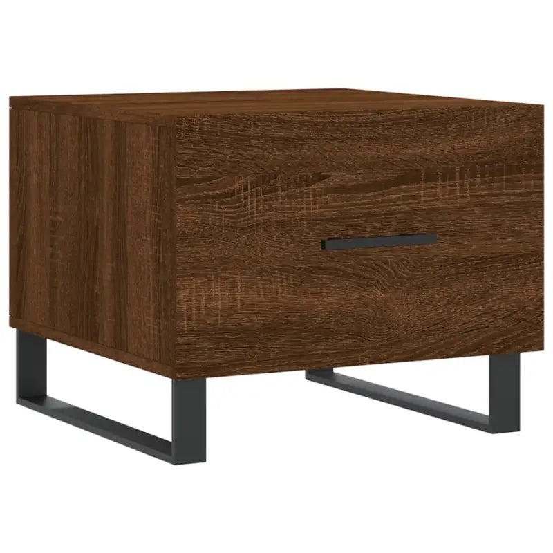 Salontafel met ijzeren poten en bewerkt hout voor een stijlvolle woonkamer - Salontafels