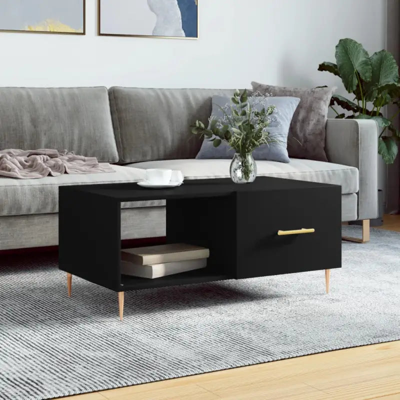 Salontafel met ijzeren poten en bewerkt hout voor elegante woonkamerstijl - Salontafels