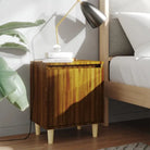 Scandinavisch nachtkastje met houten poten en omkeerbare opening - Nachtkastjes