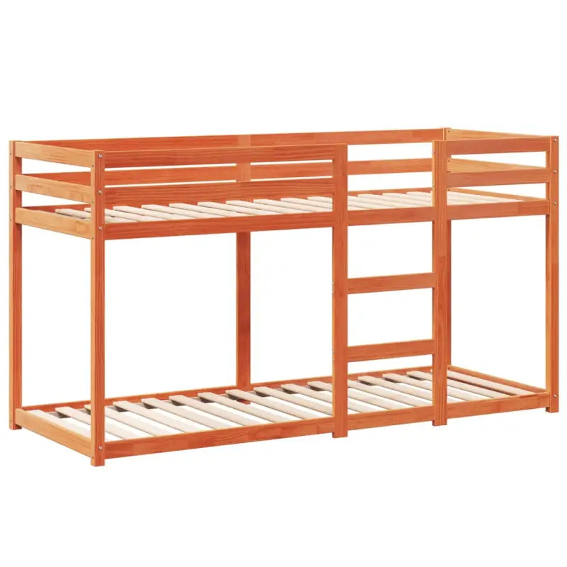 Stapelbed met bedhuis van massief grenenhout en open zijdeur - Bedden & bedframes