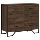 Stevige ladekast met bewerkt hout en tijdloze uitstraling - Commodes & ladekasten