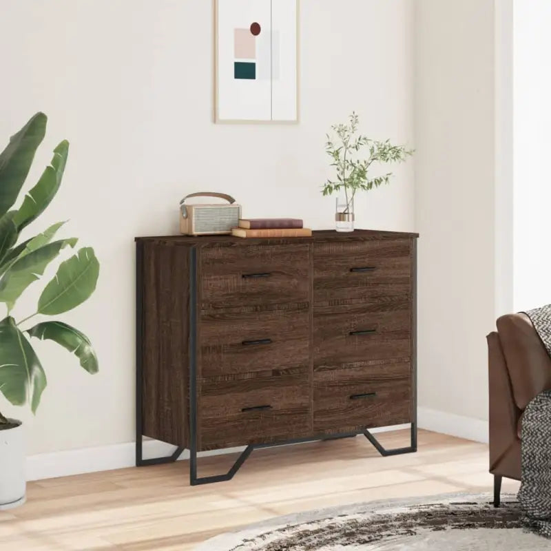 Stevige ladekast met bewerkt hout en tijdloze uitstraling - Commodes & ladekasten