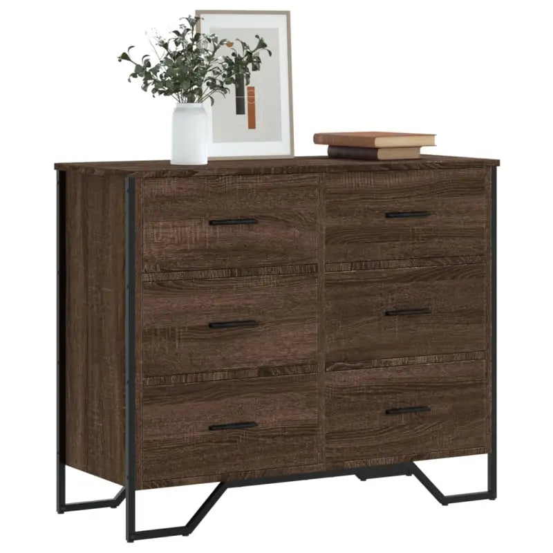 Stevige ladekast met bewerkt hout en tijdloze uitstraling - Commodes & ladekasten