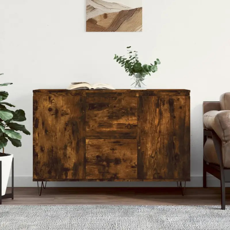 Trendy dressoir met bewerkt hout en ijzeren poten voor een tijdloze uitstraling - Dressoirs & buffetkasten