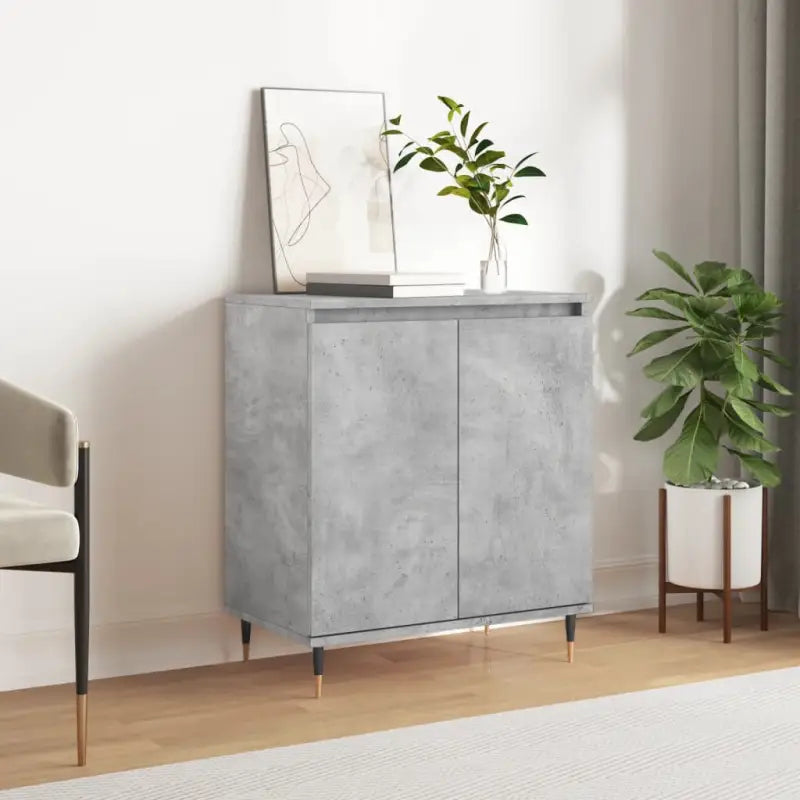 Trendy dressoir met bewerkt hout en ijzeren poten voor een tijdloze uitstraling - Betongrijs / 1 - Dressoirs &