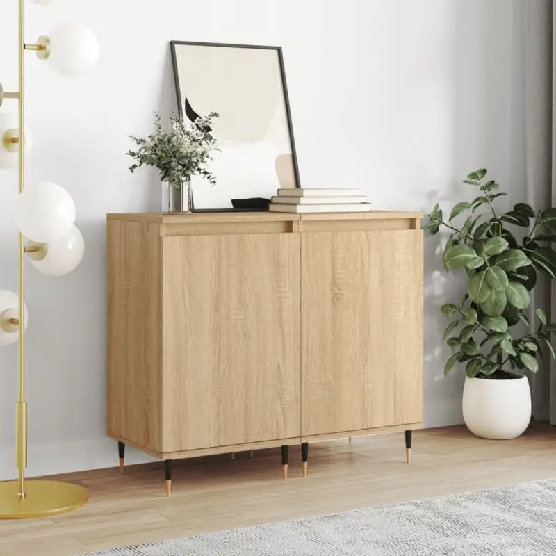 Trendy dressoirs met metalen poten en bewerkt hout voor een tijdloze uitstraling - Dressoirs & buffetkasten