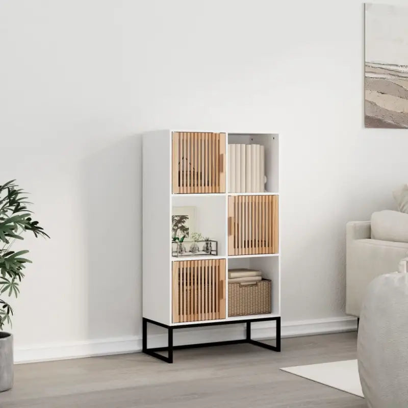 Trendy hoge kast van bewerkt hout voor je bestaande interieur - Wit / 1 - Opbergkasten & lockerkasten