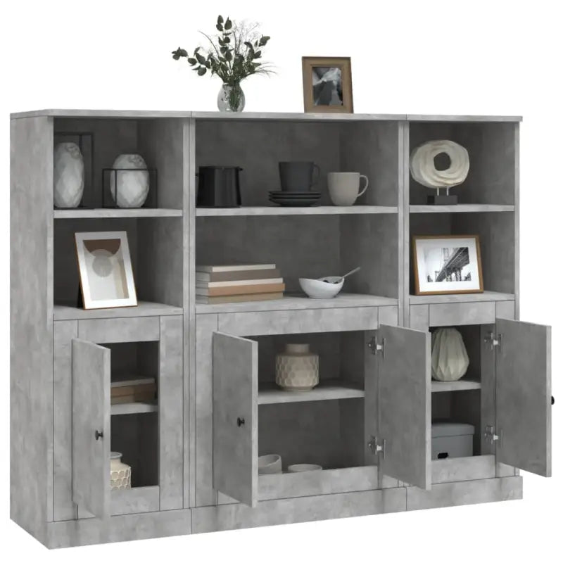 Trendy hoge kasten van bewerkt hout met duurzame charme - Dressoirs & buffetkasten