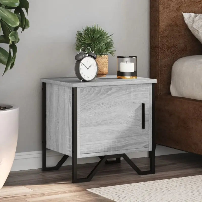 Trendy nachtkastje met metalen poten en bewerkt hout voor je interieur - Grijs sonoma / 2 - Nachtkastjes