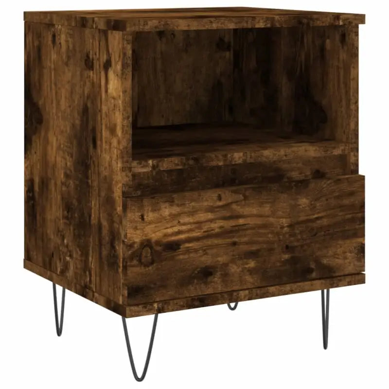Trendy nachtkastjes met bewerkt hout en metalen poten voor een strak interieur - Nachtkastjes