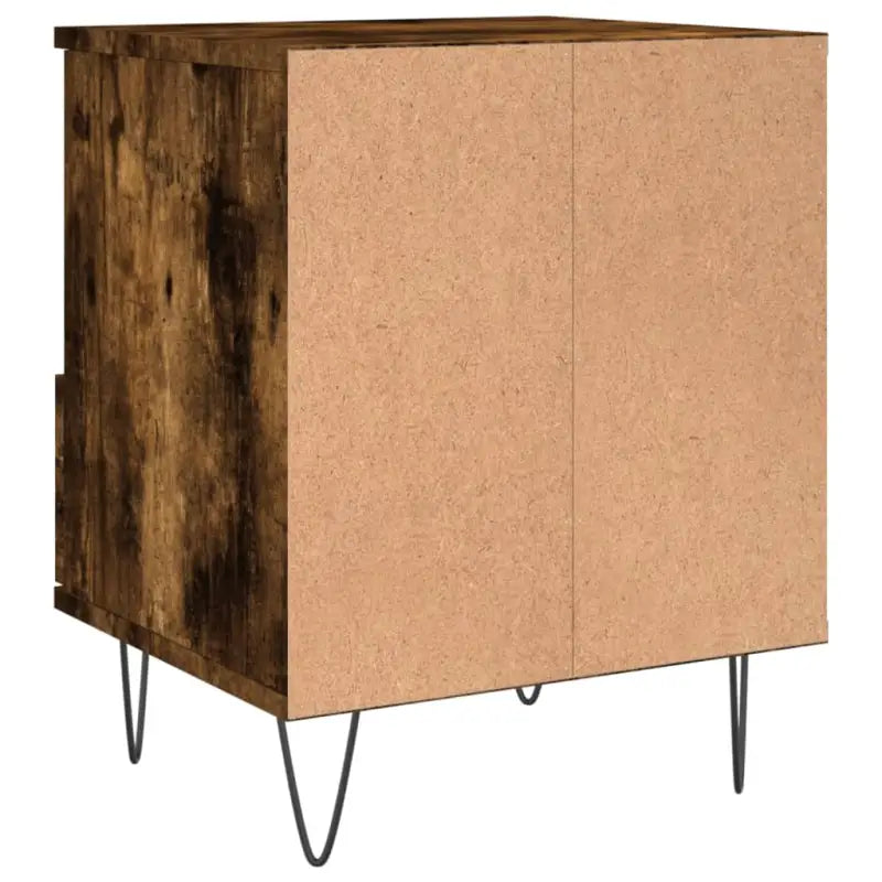 Trendy nachtkastjes met bewerkt hout en metalen poten voor een strak interieur - Nachtkastjes