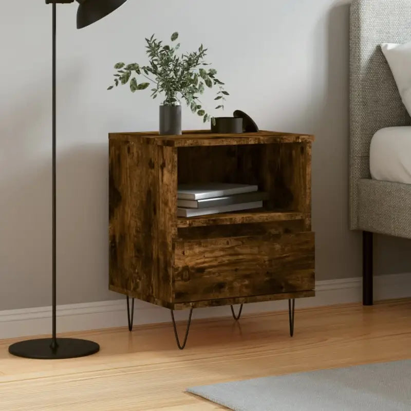 Trendy nachtkastjes met bewerkt hout en metalen poten voor een strak interieur - Gerookt eiken / 1 - Nachtkastjes