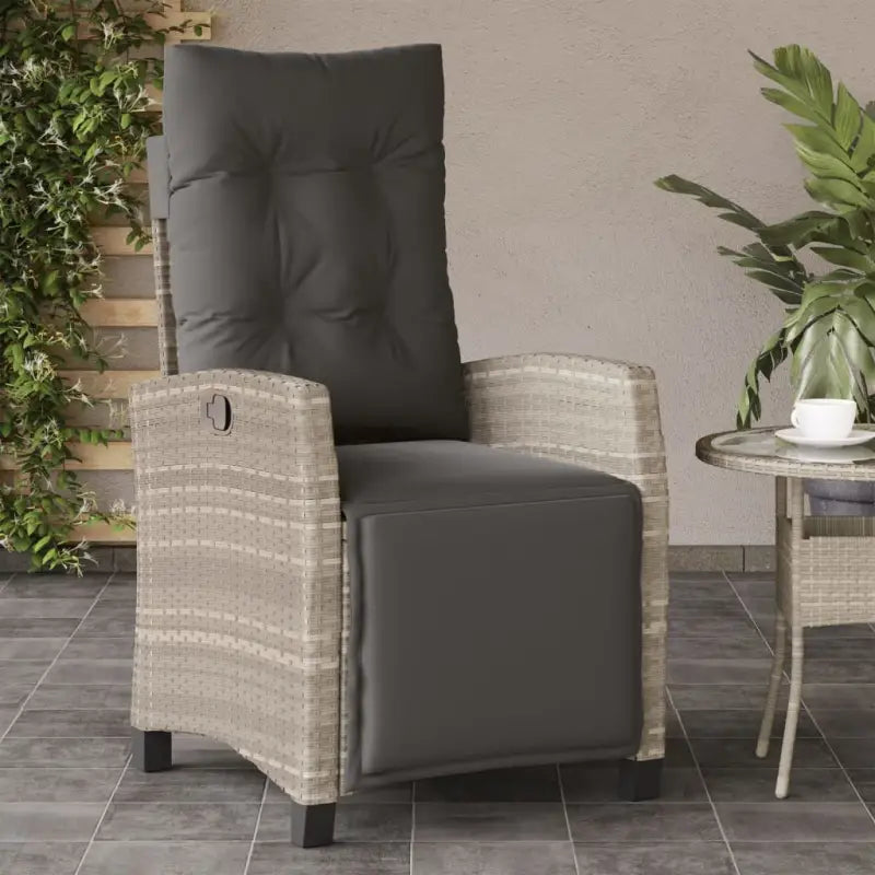 Tuinstoelen van poly rattan voor een comfortabele zitervaring - Lichtgrijs / 1 / Met voetensteun - Tuinstoelen