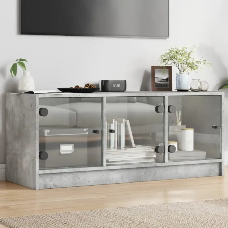 Tv-meubel met glazen deuren en bewerkt hout voor een stijlvolle look - Betongrijs / 1 - Tv-meubels