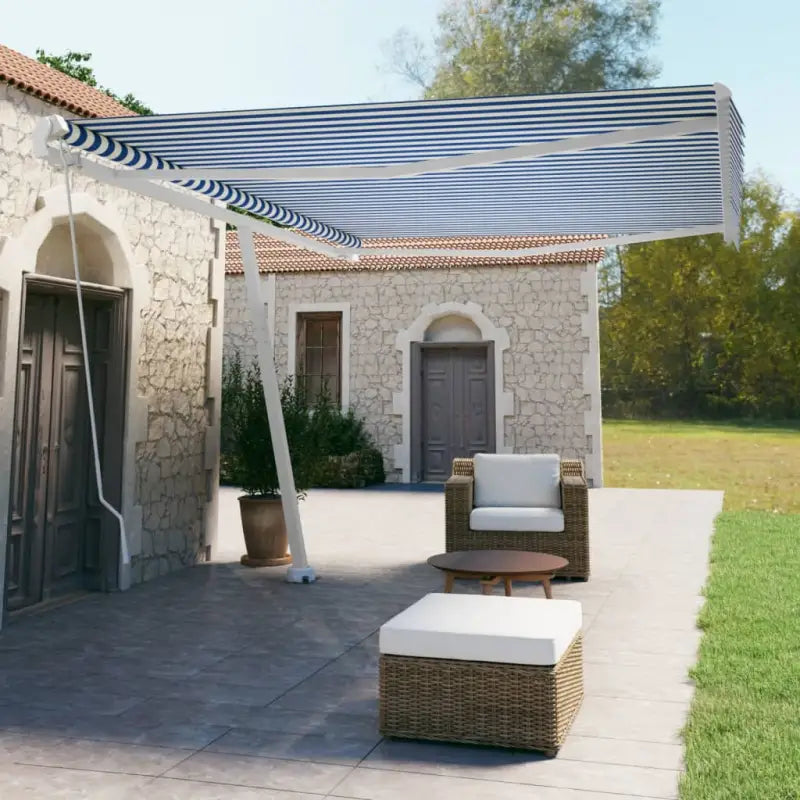 Uitschuifbare luifel met gepoedercoat aluminium voor koele buitenruimte - Blauw en wit / 500 x 350 cm / 1 - Zonwering