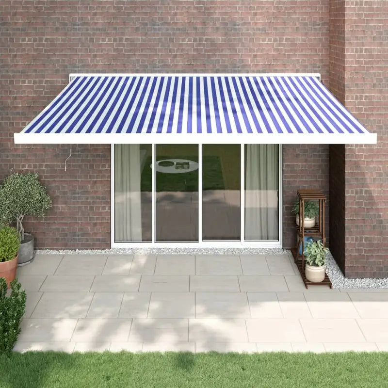 Uittrekbare luifel in gepoedercoat aluminium voor je terras - Blauw en wit (wit frame) / 4 x 3 m / 1 - Zonwering
